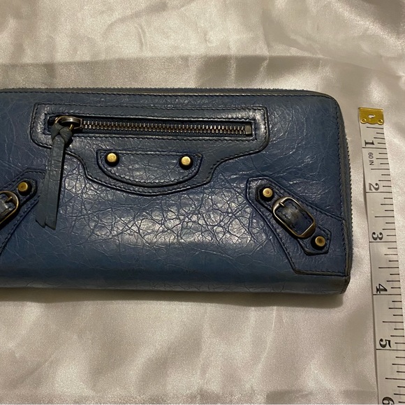 Balenciaga blue zip-around wallet. - Picture 4 of 10